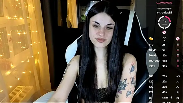 Mary   Moore online show from 23, 11, 2025