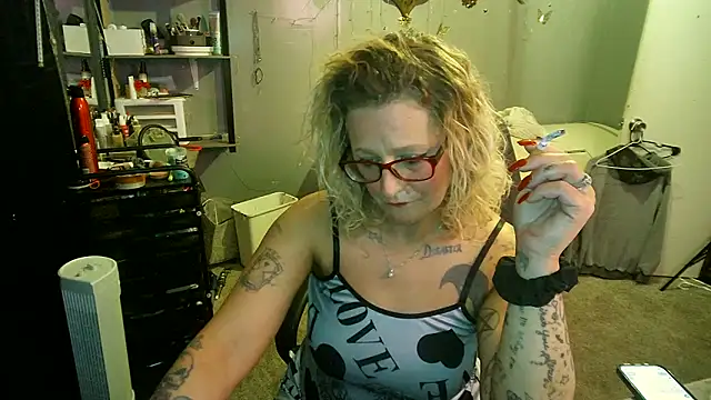 Snapshot of Lisalovely6981 chatting on 15, 2, 2025 Lisalovely6981 online show from 15, 2, 2025