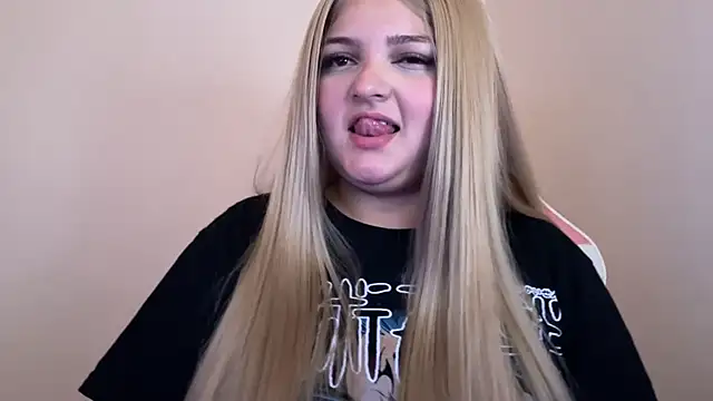 SweetPaige  online show from 1, 2, 2025