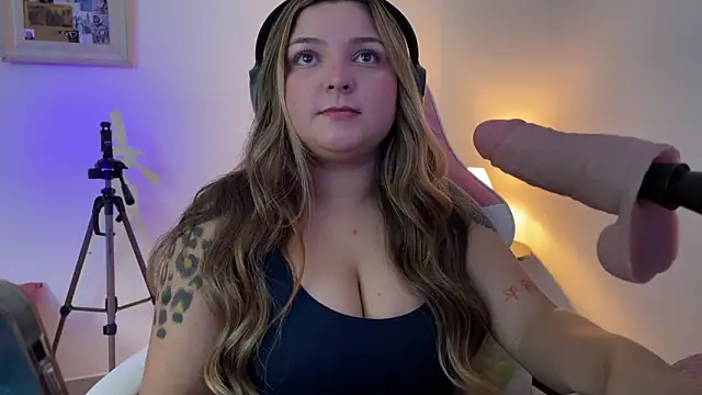 SweetPaige  online show from 10, 3, 2026