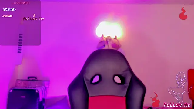 naomy  xx online show from 4, 2, 2026