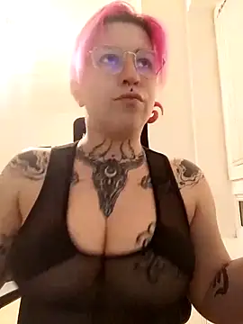 Snapshot of divine_eve chatting on 3, 3, 2025 divine eve online show from 3, 3, 2025