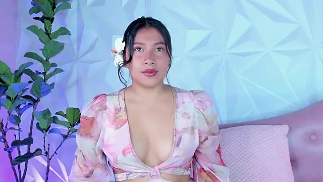 Snapshot of LinnaGardenia chatting on 19, 1, 2025 LinnaGardenia online show from 19, 1, 2025