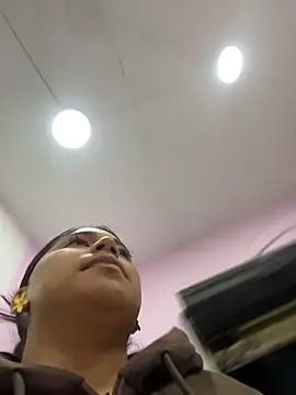 LinnaGardenia online show from 7, 2, 2026