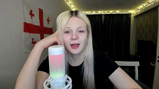 sashakiss99 online show from 2, 1, 2025