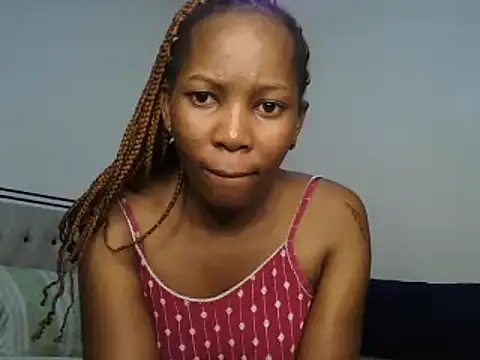 Petitiebooty online show from 3, 2, 2025