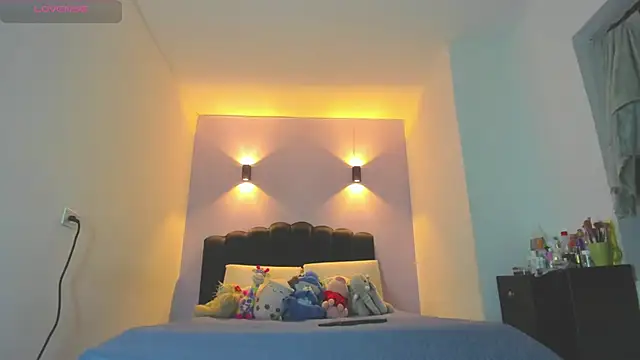 Sofia Clauss  online show from 3, 4, 2026