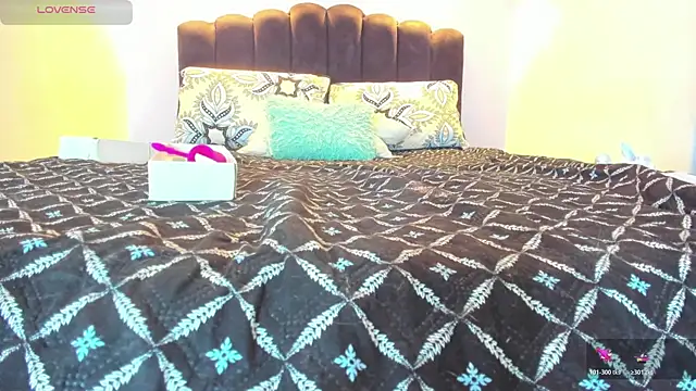 Sofia Clauss  online show from 1, 7, 2026