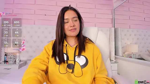 Yaaky  online show from 25, 1, 2025