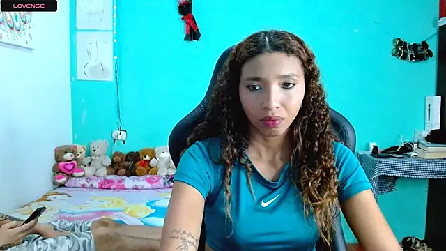 sensitive brunette online show from 3, 2, 2026