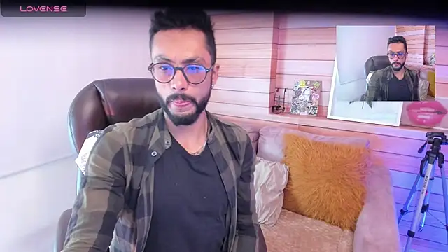 Snapshot of Tom_cooper_ chatting on 7, 2, 2025 Tom cooper online show from 7, 2, 2025