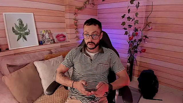 Snapshot of Tom_cooper_ chatting on 3, 3, 2025 Tom cooper online show from 3, 3, 2025