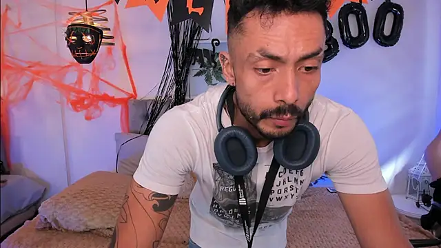 Snapshot of Tom_cooper_ chatting on 18, 10, 2025 Tom cooper online show from 18, 10, 2025