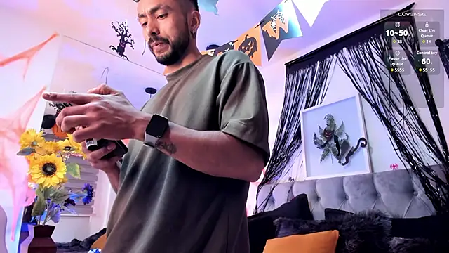 Snapshot of Tom_cooper_ chatting on 23, 10, 2025 Tom cooper online show from 23, 10, 2025