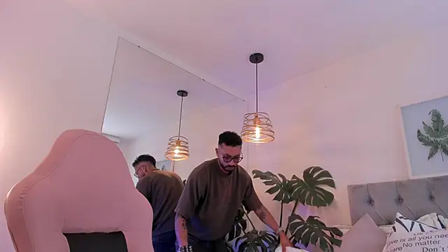 Snapshot of Tom_cooper_ chatting on 9, 11, 2025 Tom cooper online show from 9, 11, 2025