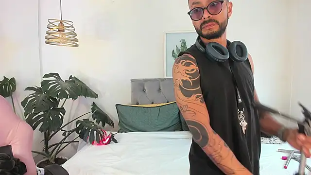 Snapshot of Tom_cooper_ chatting on 27, 11, 2025 Tom cooper online show from 27, 11, 2025