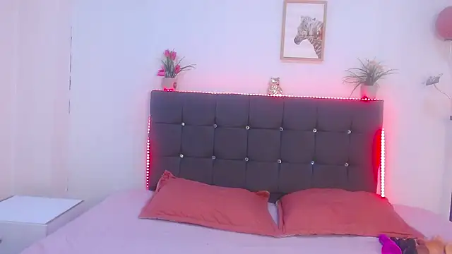 Snapshot of candy_lux_ chatting on 15, 7, 2026 candy lux online show from 15, 7, 2026
