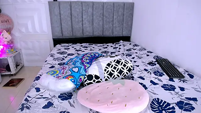 nataly red online show from 14, 2, 2025