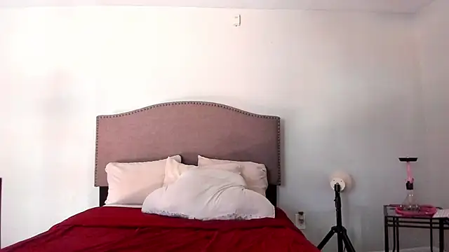 yiauana online show from 13, 10, 2025