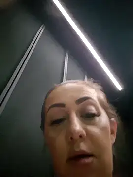 AvaLloyd online show from 17, 2, 2025