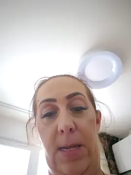 AvaLloyd online show from 17, 2, 2025