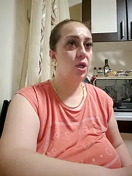 AvaLloyd online show from 19, 2, 2025