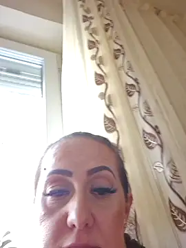 AvaLloyd online show from 26, 2, 2025