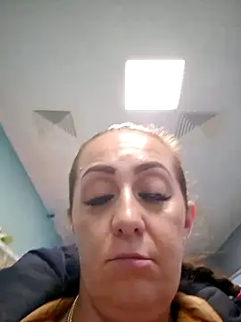 AvaLloyd online show from 26, 2, 2025