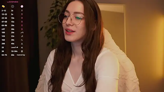 Ester Hill online show from 11, 11, 2025