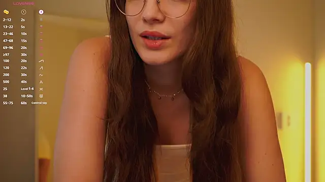 Snapshot of Ester_Hill chatting on 18, 7, 2026 Ester Hill online show from 18, 7, 2026