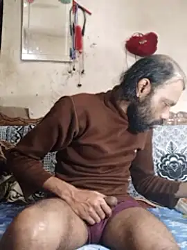 BadBoySmoker7070 online show from 6, 1, 2026