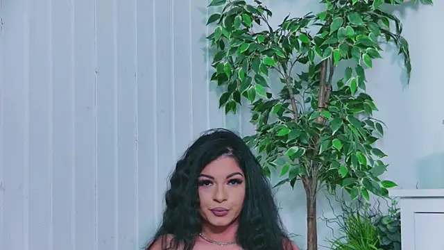 EmilyColle  online show from 13, 12, 2025