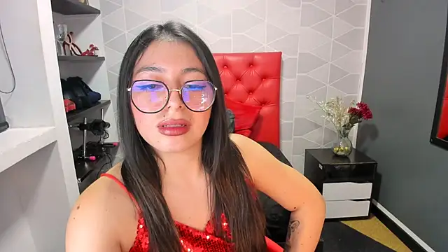 Snapshot of MiaWils_ chatting on 4, 2, 2025 MiaWils online show from 4, 2, 2025