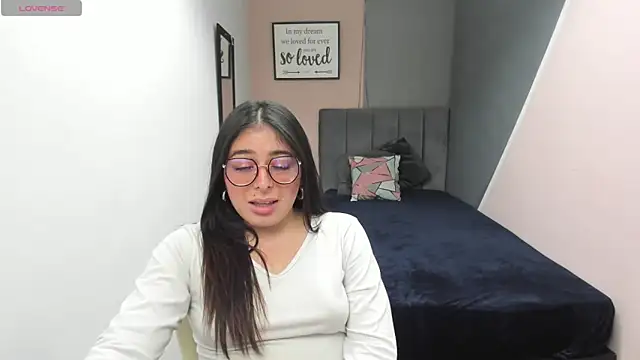 Snapshot of MiaWils_ chatting on 5, 2, 2025 MiaWils online show from 5, 2, 2025