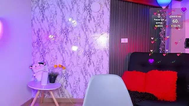 Snapshot of chloe_blue chatting on 23, 2, 2025 chloe blue online show from 23, 2, 2025
