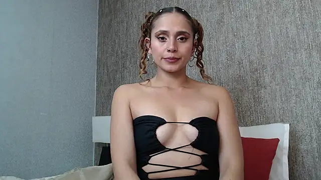 Snapshot of elibaker_ chatting on 8, 2, 2025 elibaker online show from 8, 2, 2025