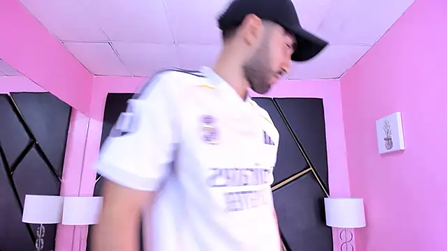 MilanZaire online show from 15, 11, 2025