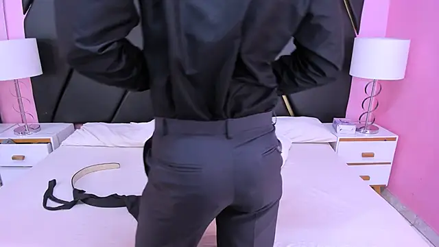 MilanZaire online show from 15, 11, 2025