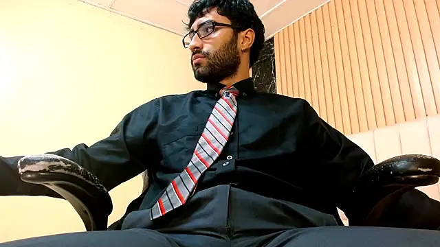 MilanZaire online show from 12, 1, 2026