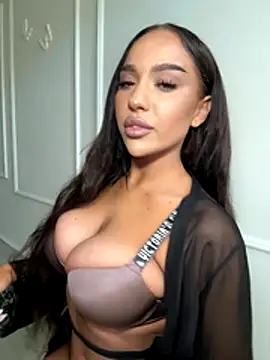 CardiSweetBaby online show from 25, 10, 2025