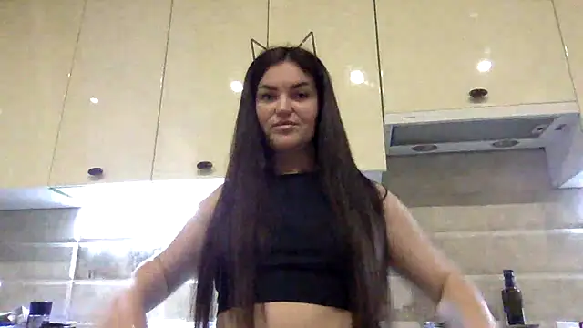 Karolina llove online show from 10, 10, 2025