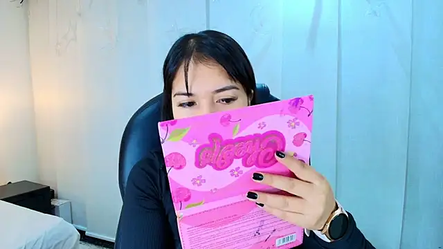 lina bedoya  online show from 1, 12, 2025