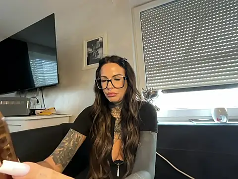 AileenInkOfficial online show from 27, 2, 2025