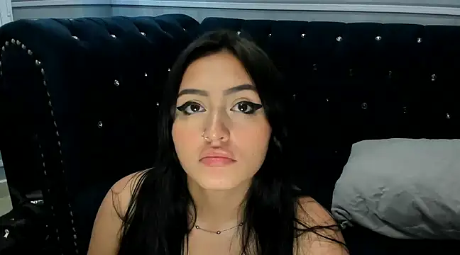Snapshot of Lesly_sexy4u chatting on 18, 12, 2024 Lesly sexy4u online show from 18, 12, 2024