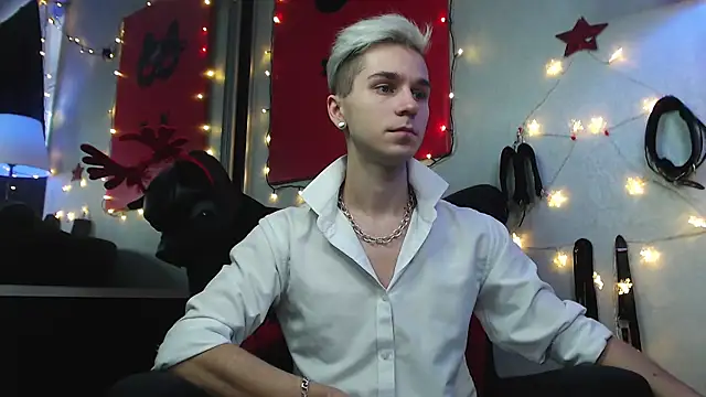 Joseph  Quinn online show from 24, 12, 2024