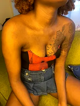 Snapshot of shishbabe chatting on 2, 10, 2025 shishbabe online show from 2, 10, 2025