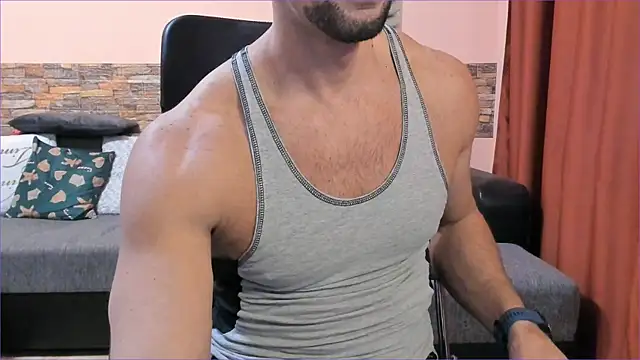 Snapshot of HotHunkTrainer chatting on 29, 1, 2025 HotHunkTrainer online show from 29, 1, 2025