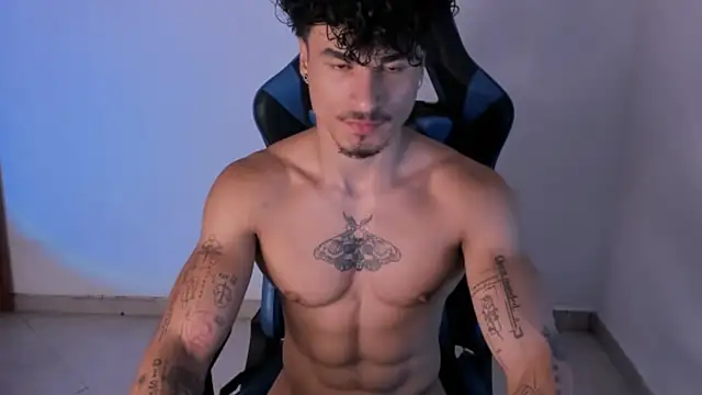 Snapshot of Thomas_Fit1 chatting on 24, 6, 2026 Thomas Fit1 online show from 24, 6, 2026