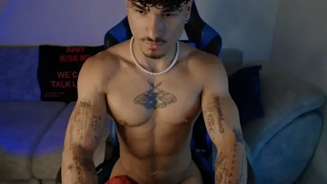 Snapshot of Thomas_Fit1 chatting on 6, 7, 2026 Thomas Fit1 online show from 6, 7, 2026