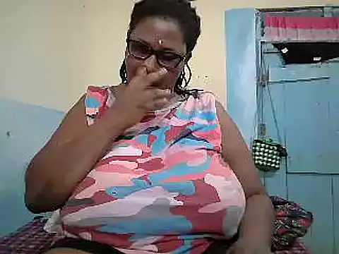 sexy bigboobss online show from 28, 11, 2025